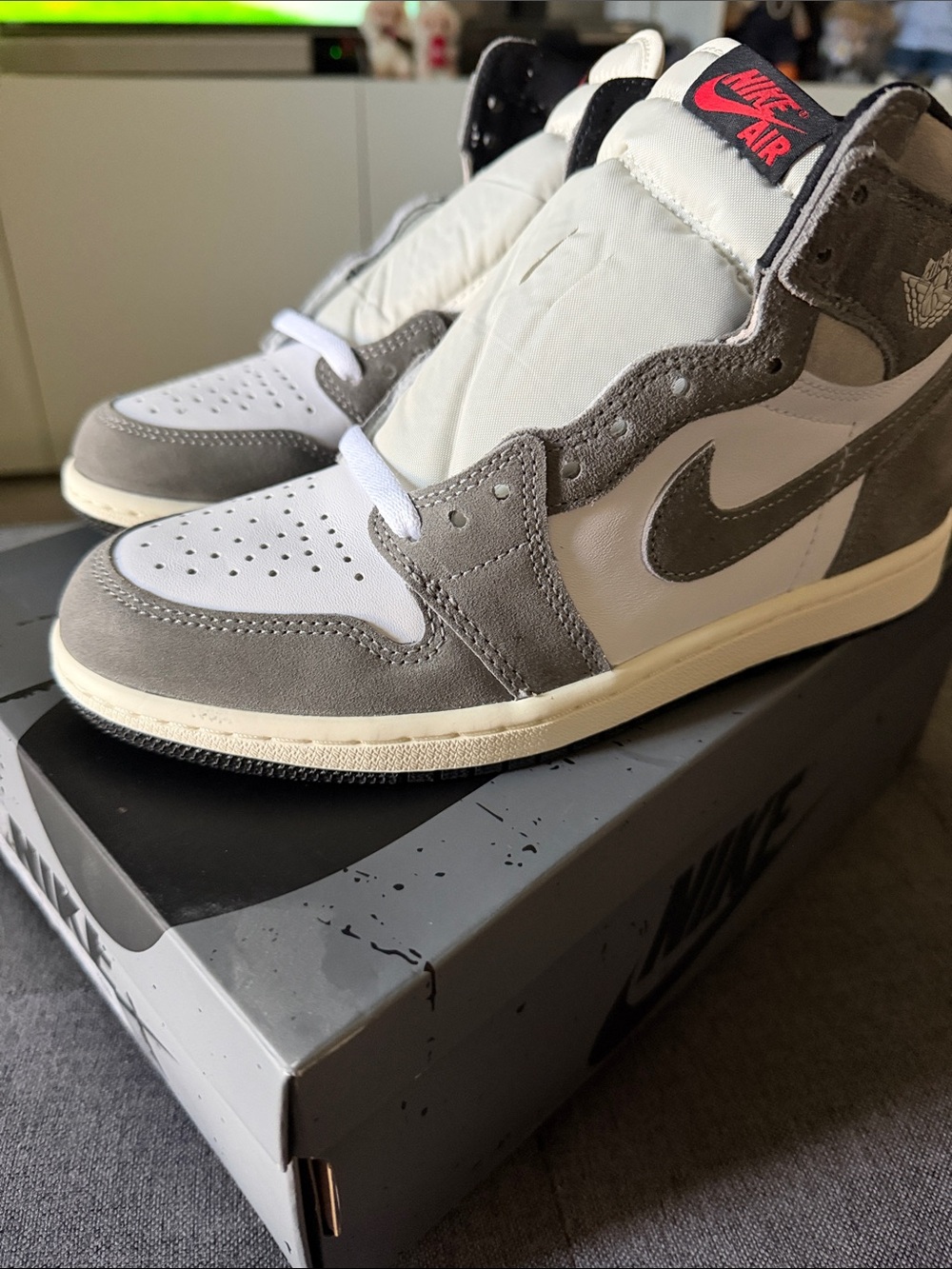 Air Jordan 1 Retro High OG Grey size 7